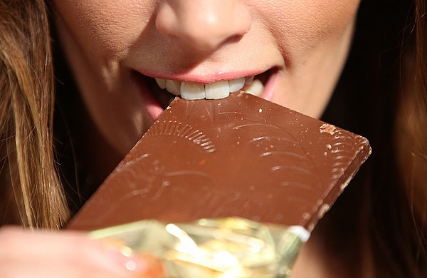 10. 10 кг шоколада, съденные за раз, способны убить человека.