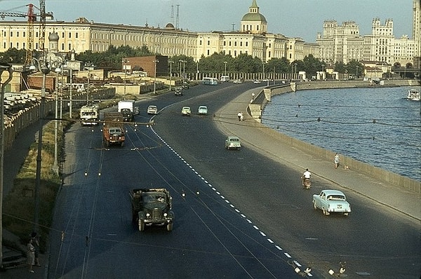 5. Утро в Москве. 1956 год