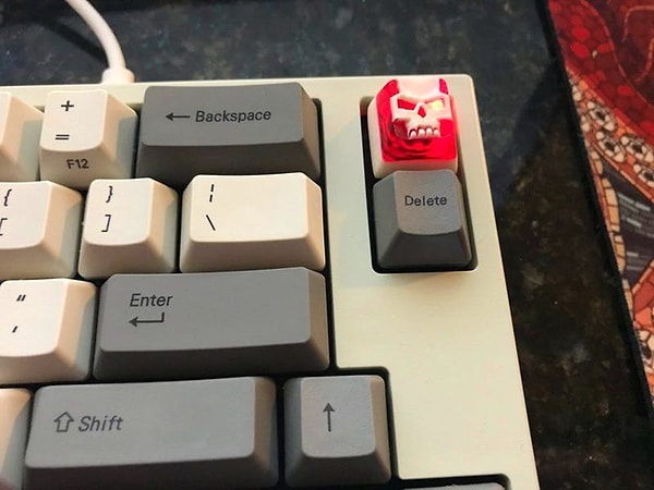 9. Хотя не только покупатели сталкиваются с рисками и обманами.