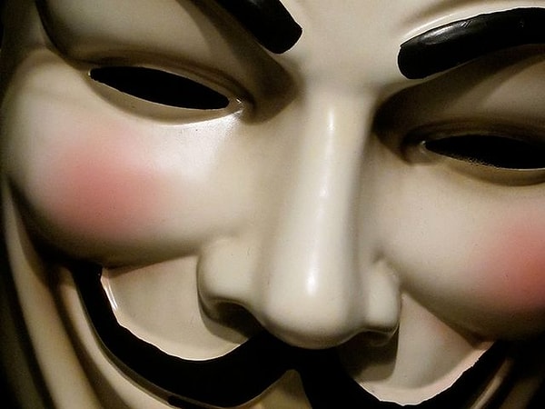 Под маской сильного человека, у которого все под контролем, скрывается ранимая натура!