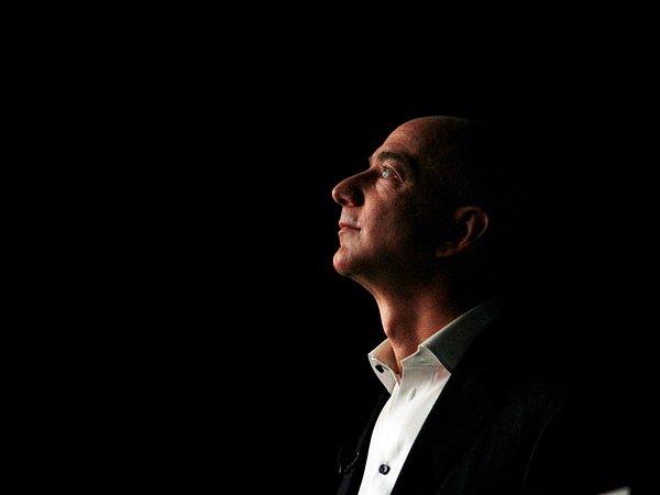 Dün ise, Jeff Bezos ve MacKenzie Bezos anlaşmaya dair detayları Twitter hesabından paylaştı.