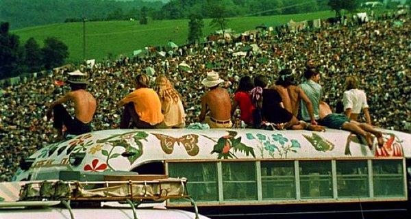Eski bir Woodstock görseli...