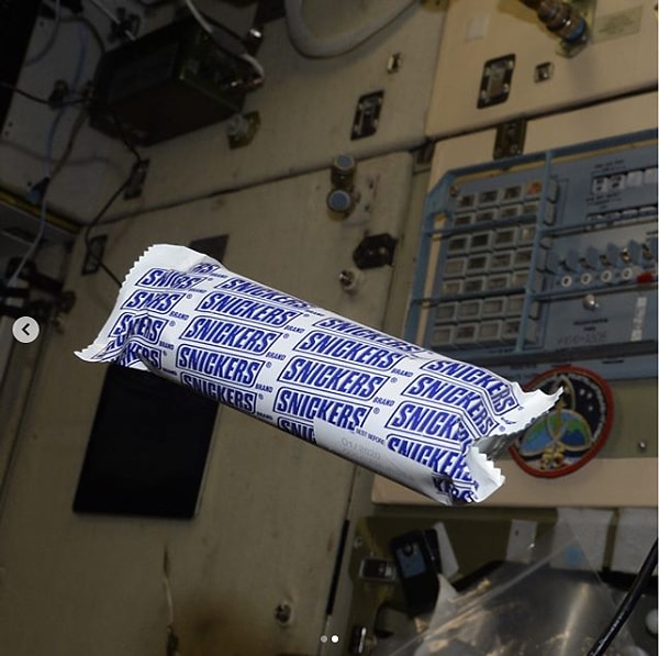 5. Вот, например, космический Сникерс...