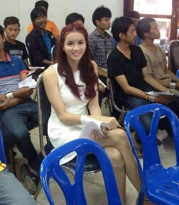 В обычных условиях призываются только первый тип мужчин, но при нехватке призывников могут призывать и второй (тот, что с грудью).