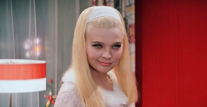 Тест: Считали бы вас в СССР красивой?