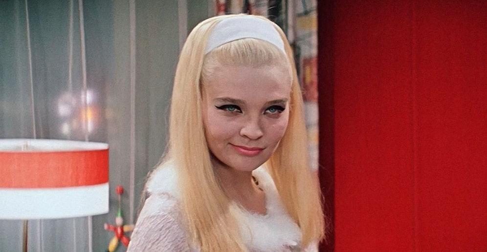 Тест: Считали бы вас в СССР красивой?