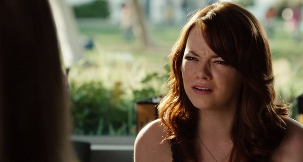 Вы либо очень редко обращаете внимание на детали, либо вам попались фильмы, которые вы не смотрели...