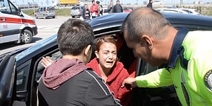 Karşıdan Karşıya Geçen Yayaya Çarptı, Aracına Ağladı: 'Arabamı Ne Hale Getirdi Kadın'