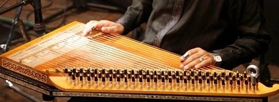 14 Nisan Pazar Oyna Kazan 18:00 Yarışması İpucu Geldi! Kanun Çalmak İçin Kullanılan Aletin Adı Nedir? #OynaKazanSorum