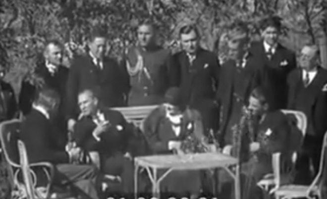 ABD Büyükelçisi ile Fransızca Konuşan Atatürk'ün Yeniden Gündeme Gelen Muhteşem Görüntüleri