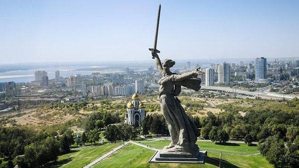 4. Помните как назывался Волгорад до 1961 года?