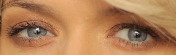 7. Догадываетесь ли вы, кому принадлежат эти голубые глаза?