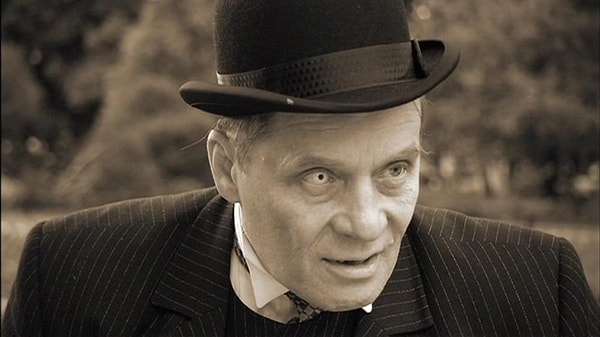 6. Азазелло: