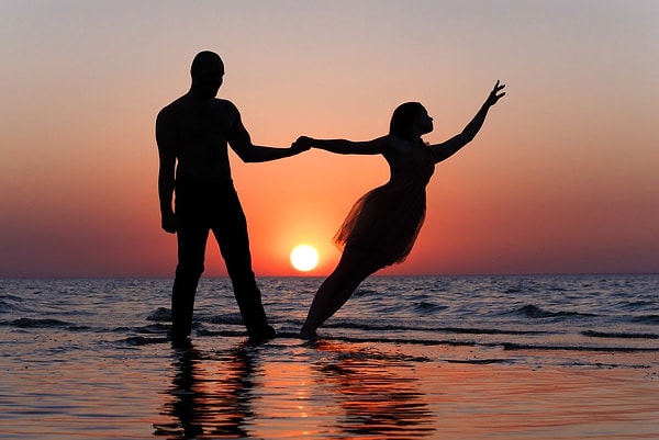 Ваша мечта - не терять романтику в отношениях ❤️