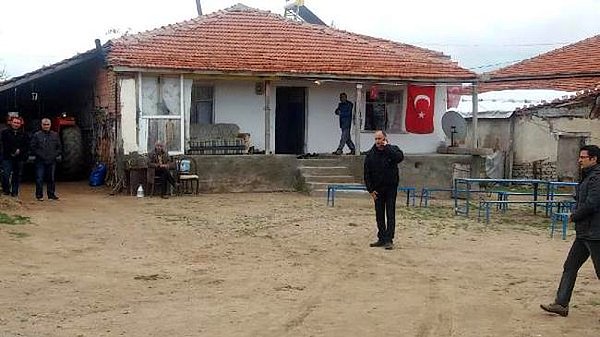 Şehit asker Şevket Çetin, ailesine destek olabilmek için yaklaşık üç yıldır sözleşmeli er olarak görev yapıyordu...