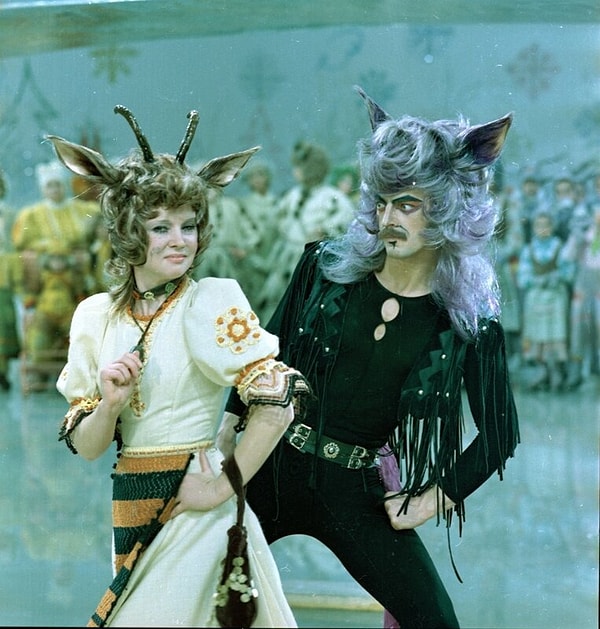 8. Из какого советского музыкального фильма с Людмилой Гурченко и Михаилом Боярским этот кадр?