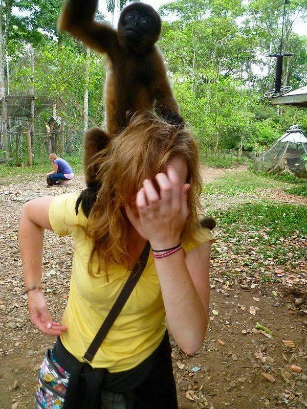 9. Сейчас мы приведем твои патлы в порядок, красотка.