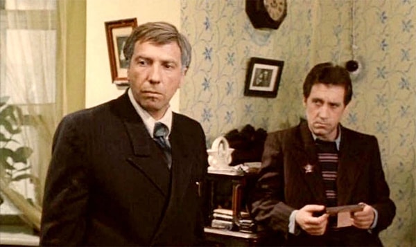 2. Какой режиссер снял «Место встречи изменить нельзя»?