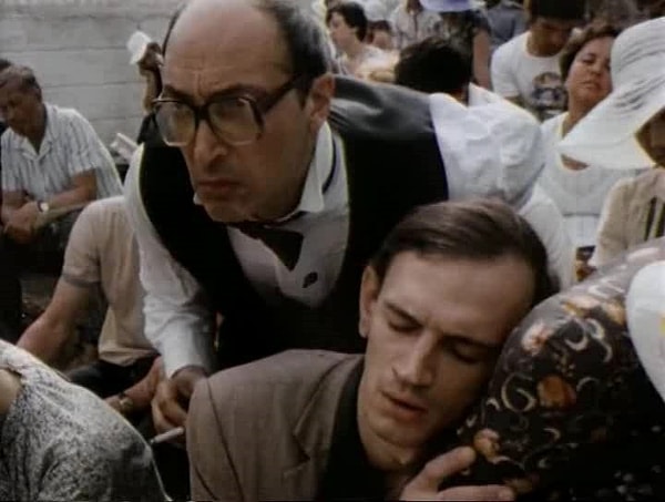 9. В роли кого снялся Е. Леонов в фильме «Уникум»?