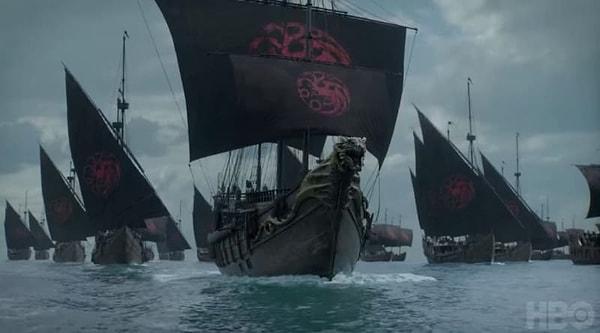 Targaryen flosunun fragmanda olması da King's Landing'deki diğer savaşın çok da uzakta olmadığını gösteriyor.
