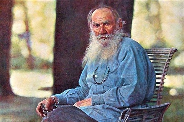 9. Лев Толстой: "... Каренина"