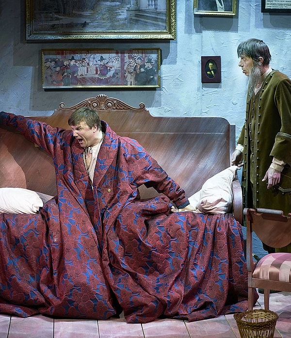 2. По какому произведению эта постановка?