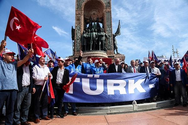 09:00 | HAK-İŞ ve Türk-İş Kazancı Yokuşu'na karanfil bıraktı ve anıt önünde bir basın açıklaması yaptı.