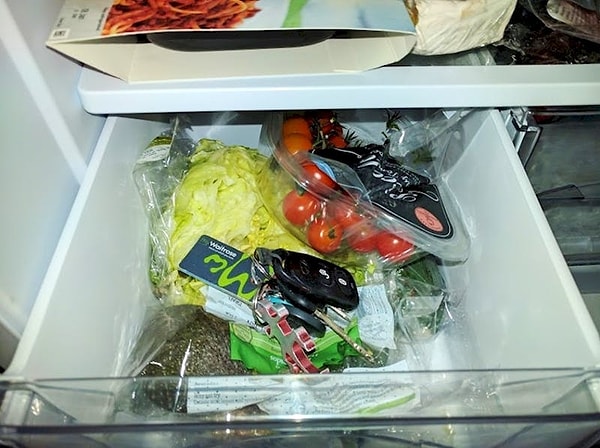 17. Если часто забываете дома контейнер с обедом или ключи, кладите их в одно место: найдете одно, не забудете и другое!