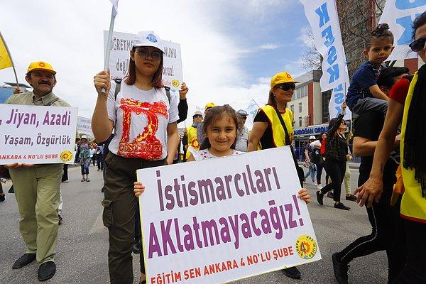 15:51 | Ankara'daki kutlamaların olaysız sona erdiği aktarılıyor.