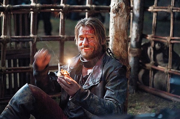 11. Николай Костер, сыгравший Джейме Ланнистера, отмечает свой день рождения... в цепях 😳