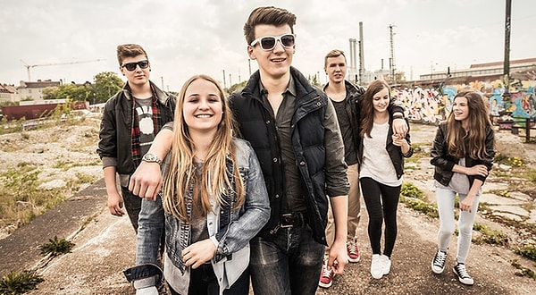 2. Каким словом ваши друзья могли бы вас описать?