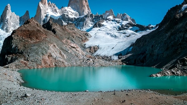 4. Какое место на Земле не принадлежит ни одной стране?