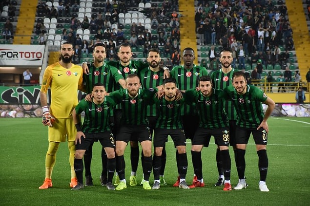 Süper Lig'de sezonun bitimine 4 hafta kala Akhisarspor 25 puanla son sırada yer alıyor.