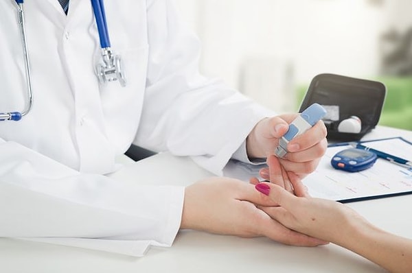 10. А что повышается в крови у больного сахарным диабетом?