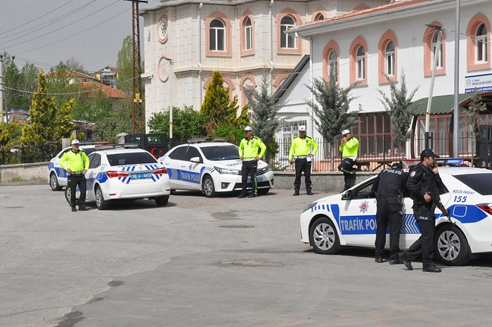 Bir Hafta Sonra Emekli Olacaktı: 'Dur' İhtarına Uymayan Sürücünün Çarptığı Polis Memuru Mevlüt Metin Şehit Oldu