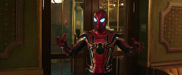 Genç Peter Parker’ın maceralarının anlatılacağı filmin yönetmenliğini ise Jon Watts üstleniyor.