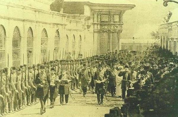 İstanbul'un işgali, ardından başlayan Osmanlı İmparatorluğu'nun yıkılış süreci hakkında genel bir kanı var.