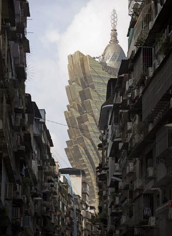 5. Отель Grand Lisboa в Макао, Китай. Автор: Гонсалу Лобо Пиньейру, категория: Города.