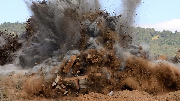 1. Основное вещество какого медикамента имеет свойство взрываться? :)