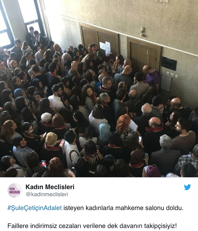Yoğun katılımdan dolayı duruşmaya geç başlanırken, izleyicilerin bir kısmı mahkeme salonuna alınmadı.