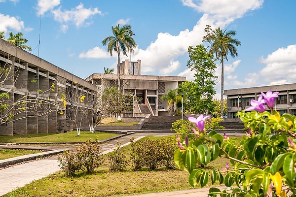 8. В какой стране столица - город Бельмопан?