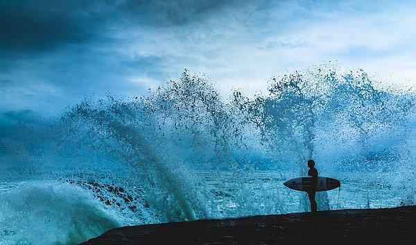 15. Spor Etkinlikleri Kategorisinin birincisi, fırtınalı bir günde çektiği profesyonel sörfçü Seb Smart'ın fotoğrafıyla James North oldu.