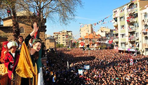 Rengarenk Bir Tat Olan Osmanlı Macunun Aslında Şifa Niyetine Ortaya Çıktığını Biliyor muydunuz?