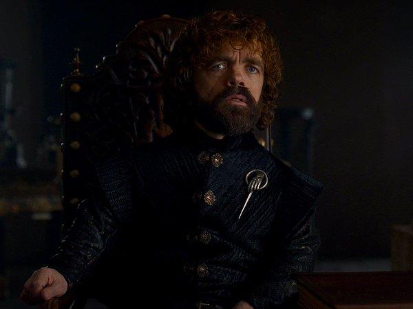 Üç sezondur doğru düzgün kararlar veremeyen Tyrion Lannister Kral Eli oldu.