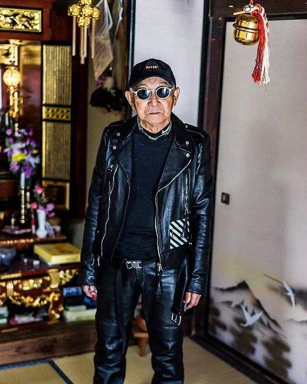 84 yaşındaki Japon bir büyükbaba gençliğin el üstünde tutulduğu günümüz toplumuna, saygıdeğer bir yaşın engel değil, kazanç olduğunu gösteriyor.