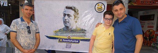 Soma'da Fenerbahçe taraftarları Aziz Yıldırım'ın başkanlık koltuğuna oturan Ali Koç için adak olarak lokma döktürmüştü.