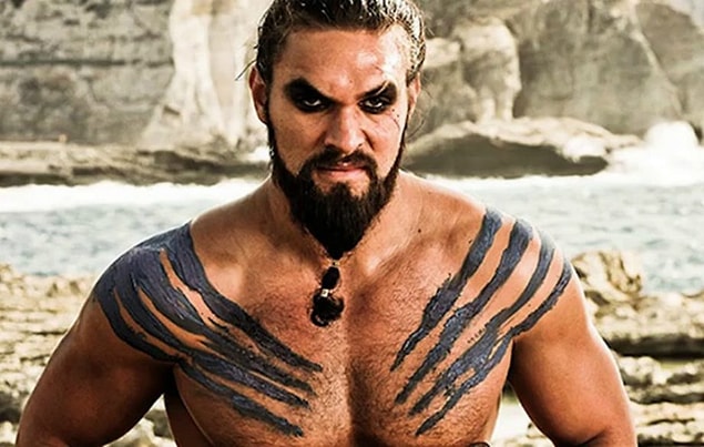 Jason Momoa, Game of Thrones'u izlemek için televizyon karşısına geçtikten sonra pek de mutlu olmadı.