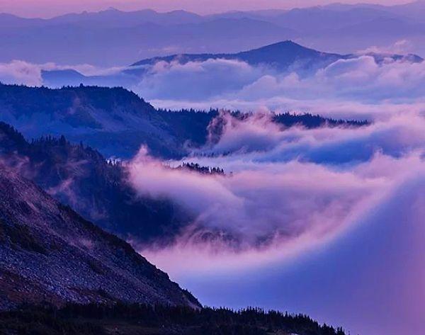 14. Puget Boğazı'nda bulutların dağlarla buluşması gerçekten mükemmel...