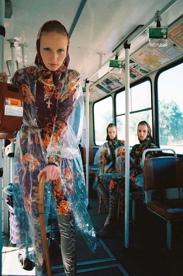 19. В общественном транспорте