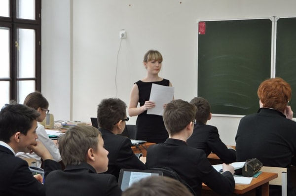 11. Сколько частей речи в русском языке?